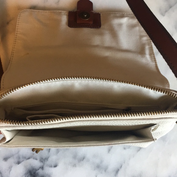 Fossil Kinley Crossbody Bag in Vanilla - Picture 5 of 8